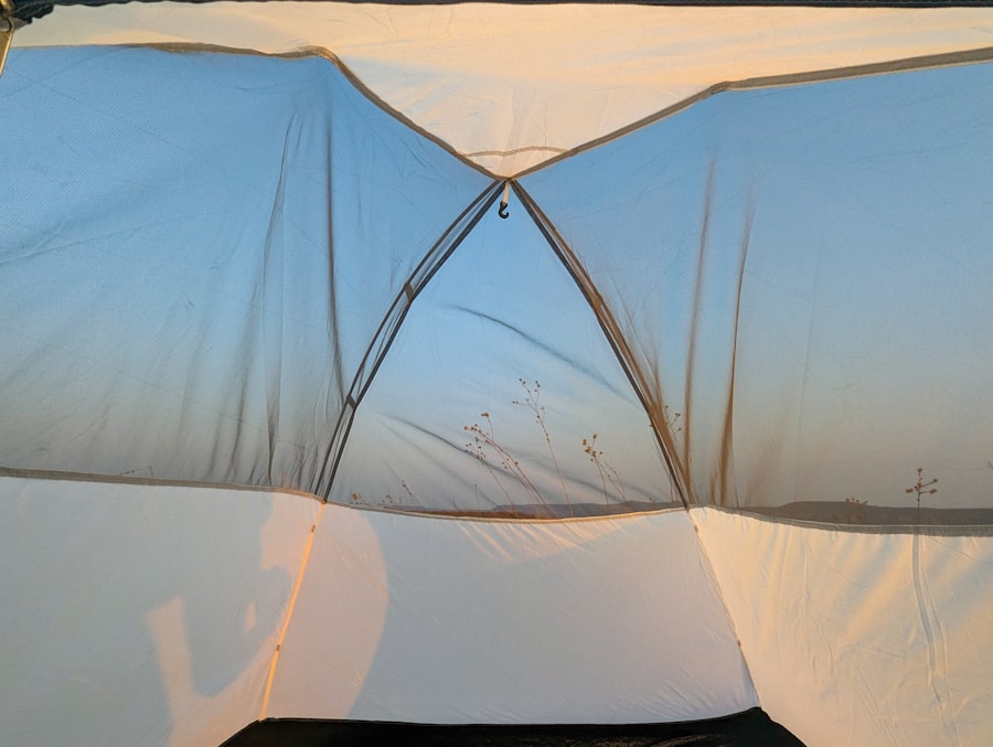 Indoor grow tent
